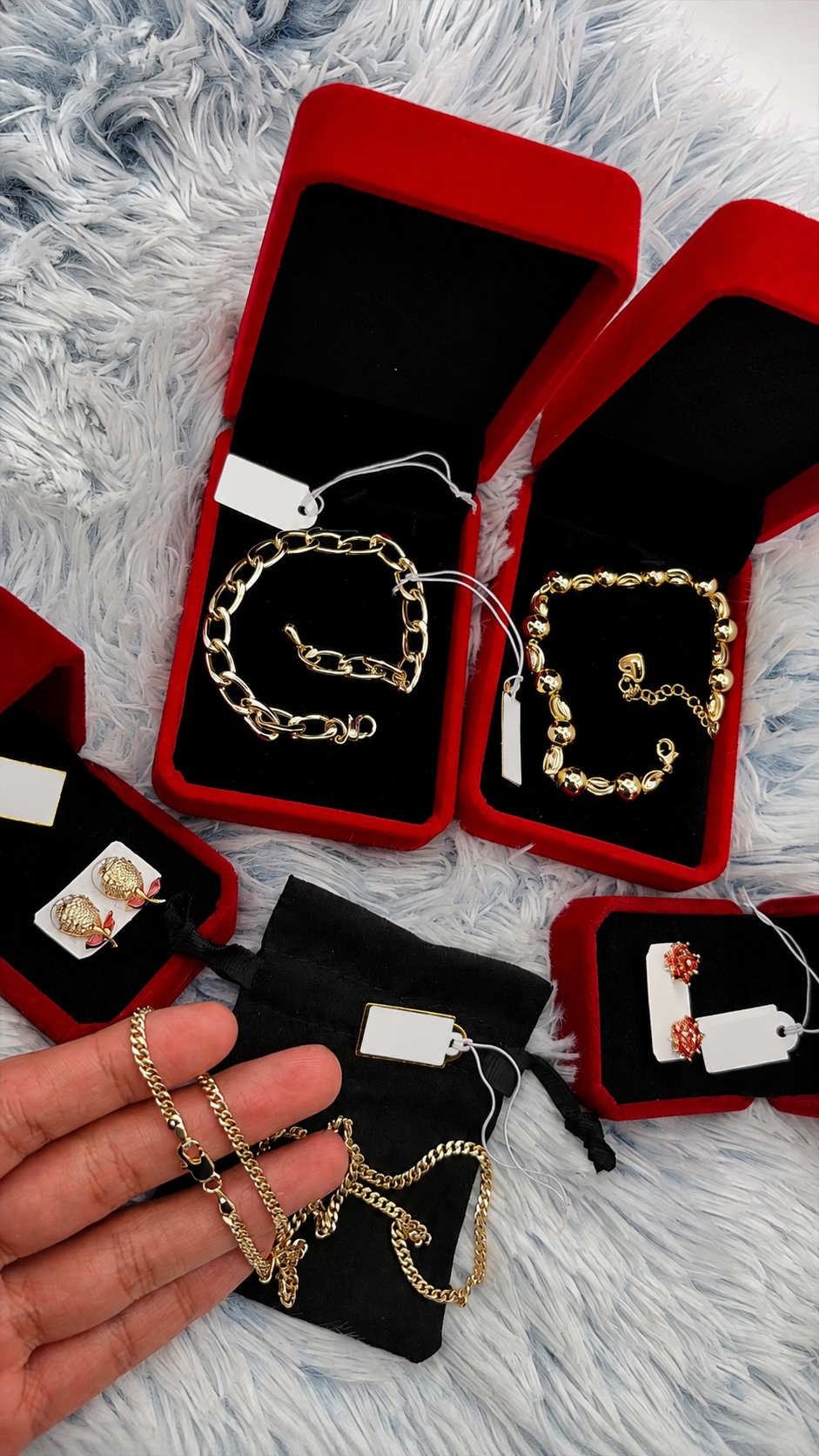 Lote mixto 3 cadenas + 2 aros + 1 cadena con enchape de oro | N°11