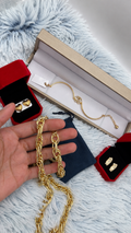 Lote mixto 1 pulsera + 1 cadenas + 2 aros enchapados en oro + estuches de regalo | N°10